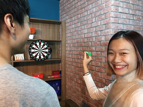 Luyện độ chuẩn xác cùng trò phi tiêu