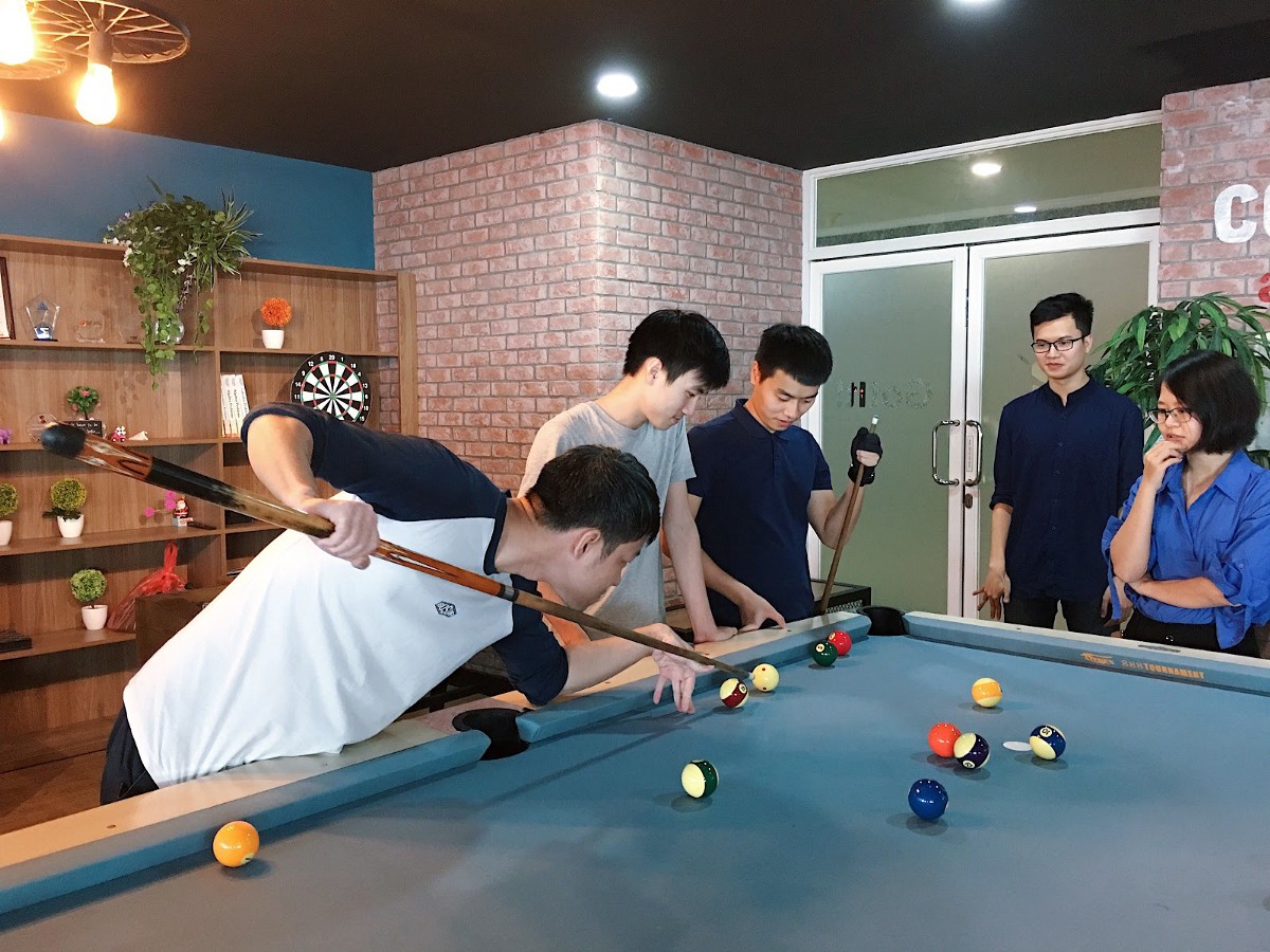 Những giờ phút cân não bên bàn bi-a