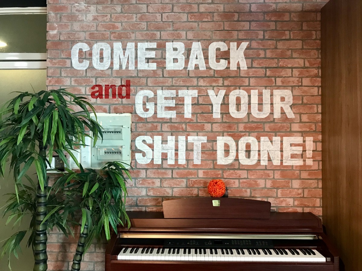 Bức tường Come back and get your shit done! ở Got It Vietnam